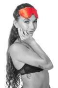 Maska na oczy satynowa Sportsheets Amor – czerwona