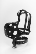 Stallion Noir męska maska fetish z ćwiekami Black Dominance