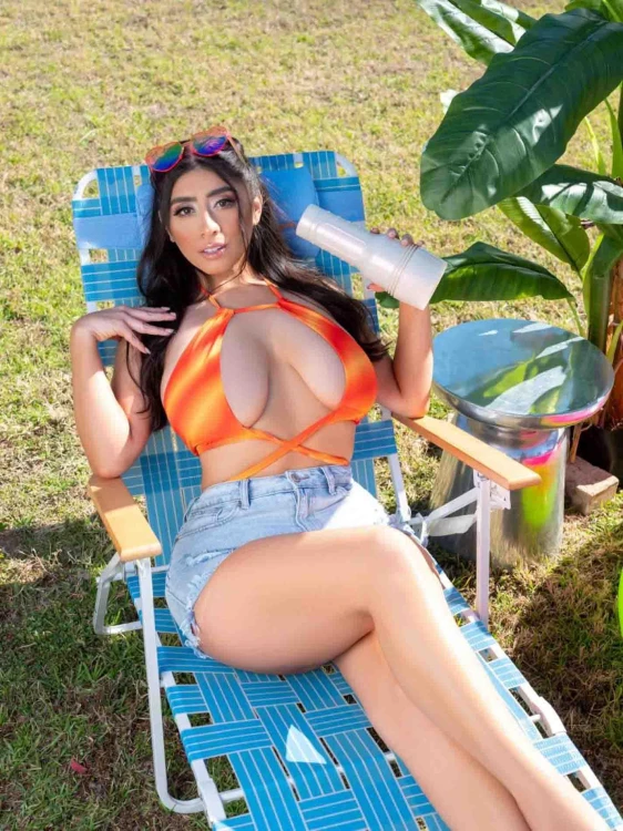 Fleshlight Girls - Violet Myers Waifu
