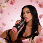 Fleshlight Pink Lady Mini Lotus realistyczny masturbator męski z regulacją ssania