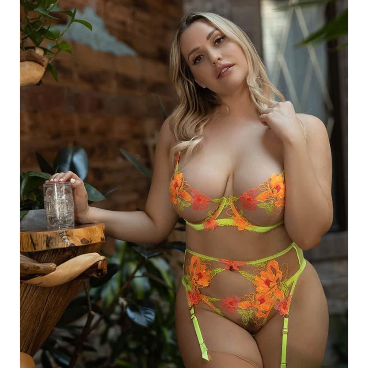 Fleshlight Quickshot Mia Malkova przezroczysty masturbator męski 2w1